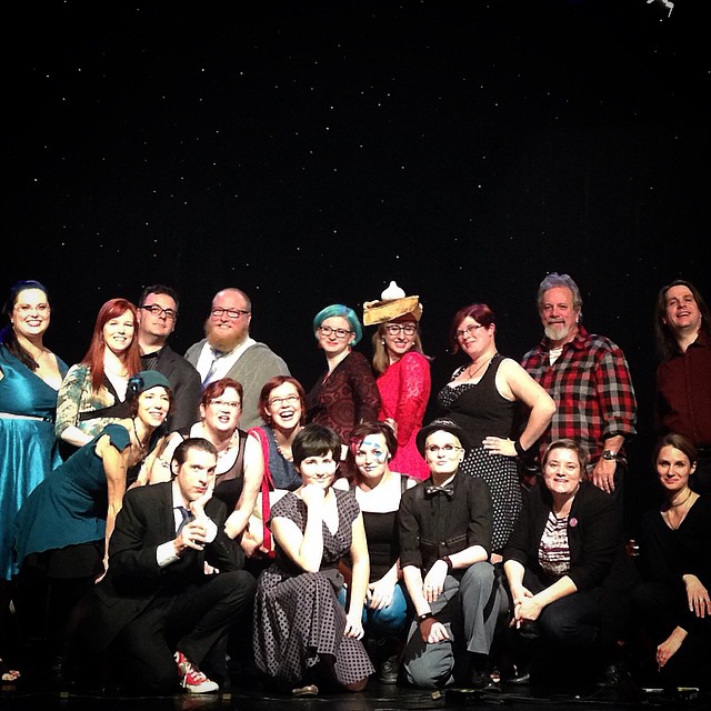 2014-11-19 - ThxVsXmas cast photo by Kristine 'GermanCityGirl' Hassell.jpg